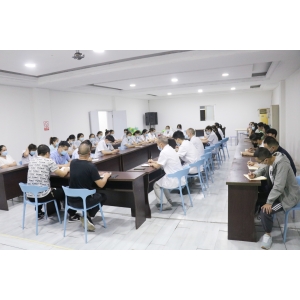 貴陽銘仁耳鼻喉醫(yī)院  召開全院職工大會(huì)